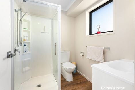 Photo of property in 21 Cambridge Road, Martinborough, 5711