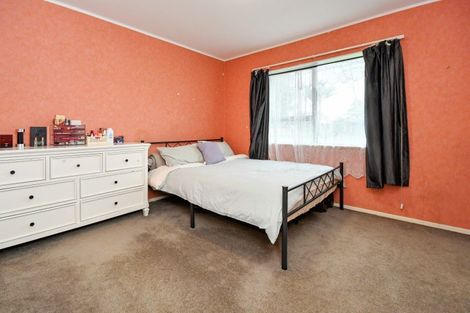 Photo of property in 8 Zenith Place, Conifer Grove, Takanini, 2112