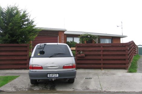 Photo of property in 37 Tiller Close, Kelvin Grove, Palmerston North, 4414