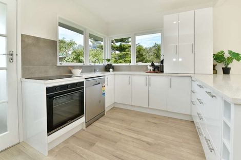 Photo of property in 2/5 Margaret Place, Milford, Auckland, 0620