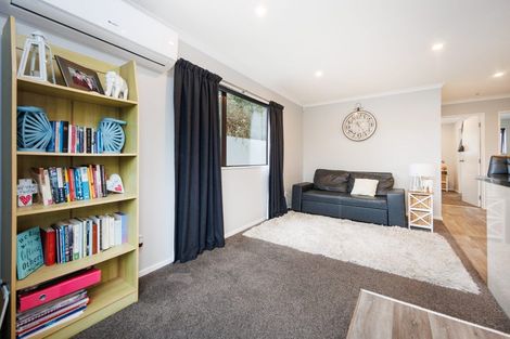 Photo of property in 49 Kaimanawa Street, Kelvin Grove, Palmerston North, 4414