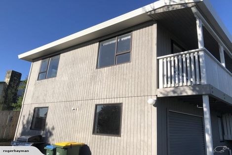 Photo of property in 32 Hiwi Crescent, Titahi Bay, Porirua, 5022