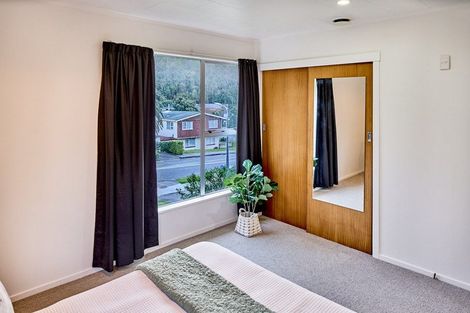 Photo of property in 3 Ayton Drive, Whitby, Porirua, 5024