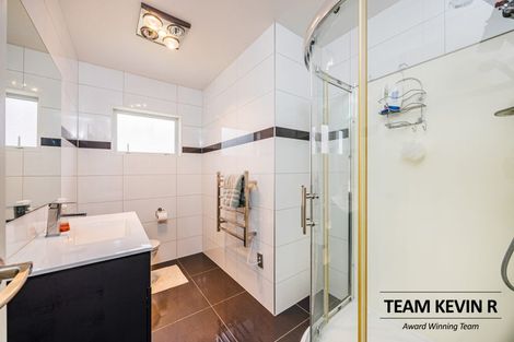 Photo of property in 144 Keri Vista Rise, Papakura, 2110