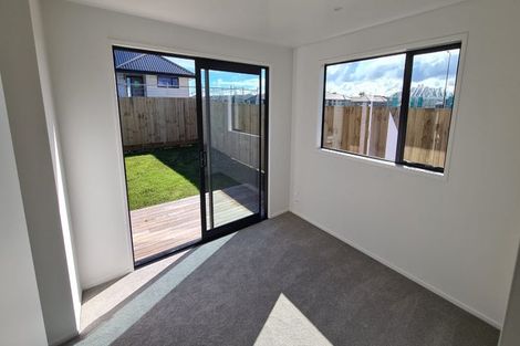 Photo of property in 110 Kaurinui Crescent, One Tree Point, 0118