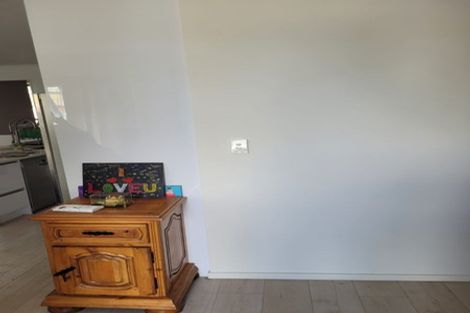 Photo of property in 48a Nikau Street, New Lynn, Auckland, 0600