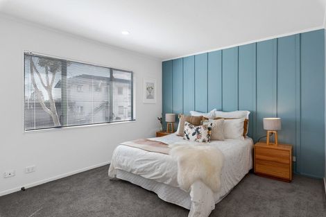 Photo of property in 122a Lynwood Road, New Lynn, Auckland, 0600