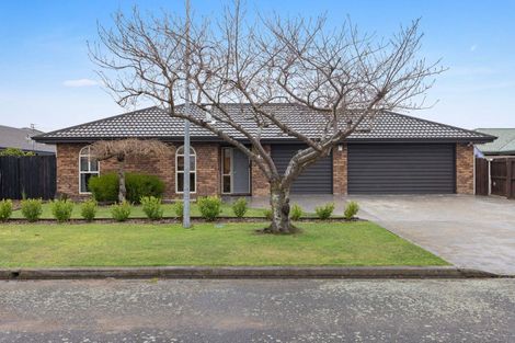 Photo of property in 44 Welsford Street, Woodend, 7610