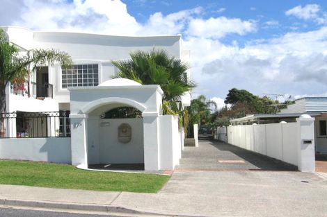 Photo of property in 17a Sharon Road, Waiake, Auckland, 0630