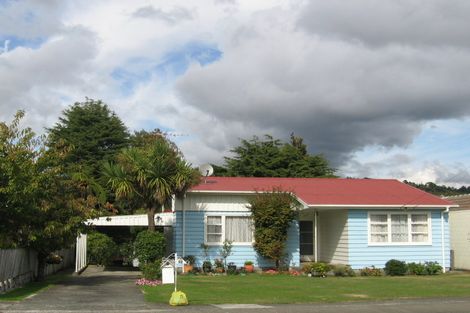 Photo of property in 42 Clouston Park Road, Clouston Park, Upper Hutt, 5018
