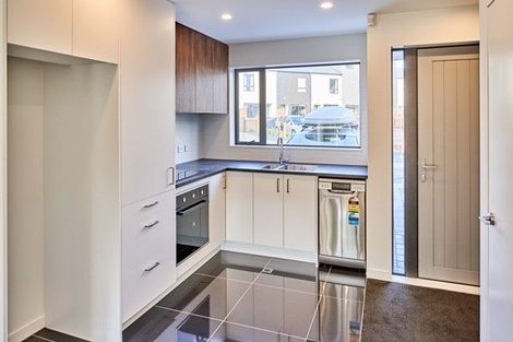 Photo of property in 33 Fraser Avenue, Johnsonville, Wellington, 6037