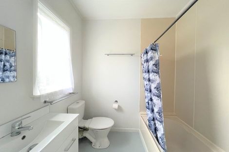 Photo of property in 13 Lavelle Road, Henderson, Auckland, 0612