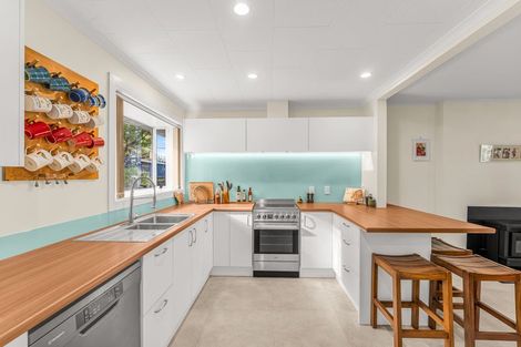 Photo of property in 34 Dunedin Street, Redwood, Christchurch, 8051