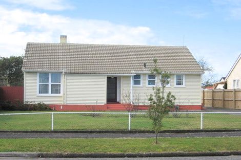 Photo of property in 22 Paul Crescent, Fairfield, Hamilton, 3214