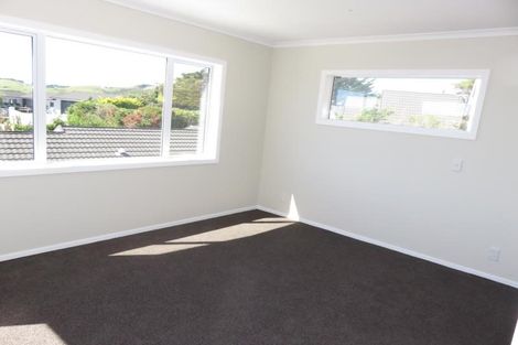 Photo of property in 18a Carluke Street, Paparangi, Wellington, 6037