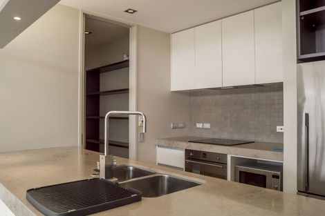 Photo of property in Piermont Apartments, 8a/82 Cable Street, Te Aro, Wellington, 6011