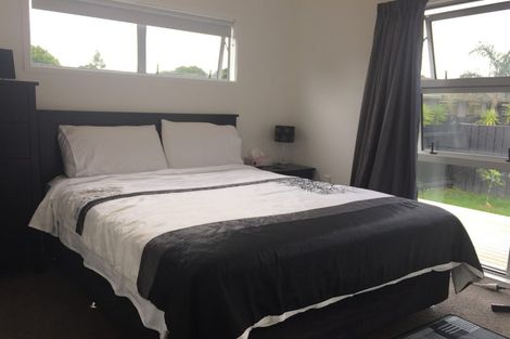 Photo of property in 337 Swanson Road, Ranui, Auckland, 0612