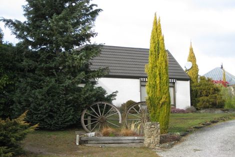 Photo of property in 19 Rimu Lane, Wanaka, 9305