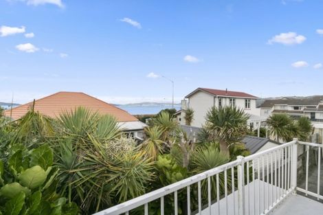 Photo of property in 2a Oriental Street, Petone, Lower Hutt, 5012