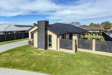 Photo of property in 31 Beech Drive, Rangiora, 7400