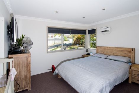 Photo of property in 16 Waikaremoana Place, Pakuranga Heights, Auckland, 2010