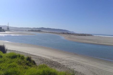 Photo of property in 17 Seaview Drive, Mahia, 4198