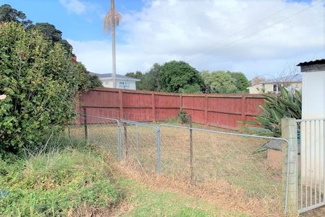 Photo of property in 15 Pikitea Road, Mangere Bridge, Auckland, 2022