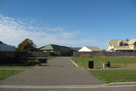 Photo of property in 82 Atlantis Street, New Brighton, Christchurch, 8083