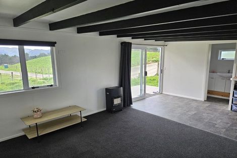 Photo of property in 33 Ratadale Road, Reikorangi, Waikanae, 5391