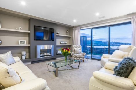 Photo of property in 20 Waitaria Terrace, Aotea, Porirua, 5024