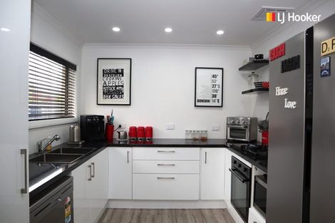 Photo of property in 11 Dick Street, South Dunedin, Dunedin, 9012