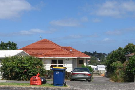 Photo of property in 128a Birkdale Road, Birkdale, Auckland, 0626