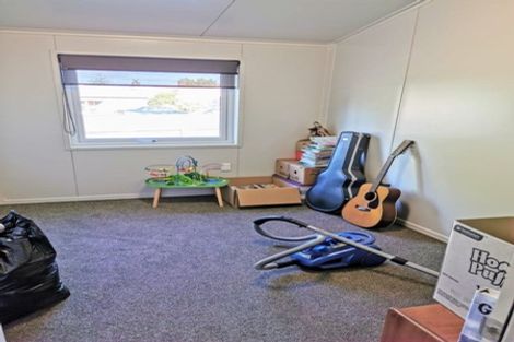 Photo of property in 10 Karaka Street, Castlecliff, Whanganui, 4501