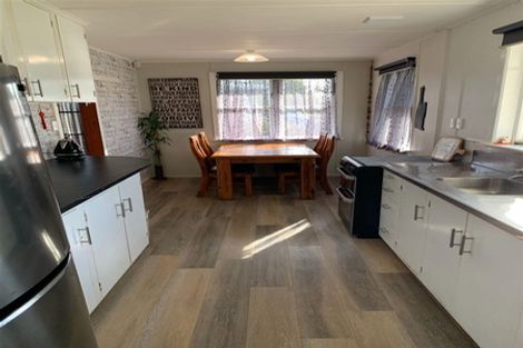 Photo of property in 11 Cameron Road, Te Puke, 3119