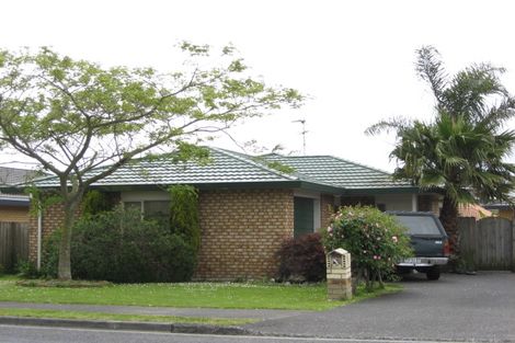 Photo of property in 82 Manuroa Road, Takanini, 2112