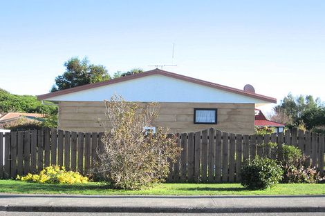 Photo of property in 11 Freemans Road, Otaki, 5512
