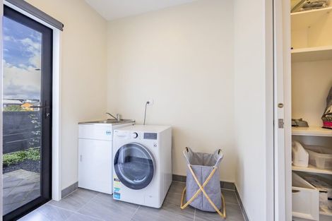 Photo of property in 43 Westgate Drive, Westgate, Auckland, 0614