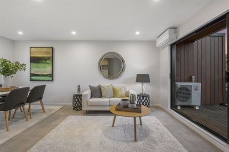 Photo of property in 28e Walker Road, Point Chevalier, Auckland, 1022