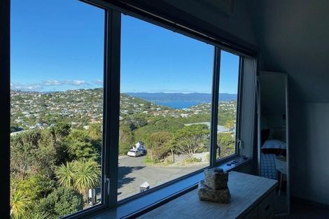 Photo of property in 16 Cavalry Close, Crofton Downs, Wellington, 6035