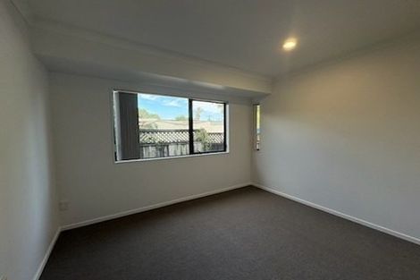 Photo of property in 3 Grande Vue Road, Papatoetoe, Auckland, 2025