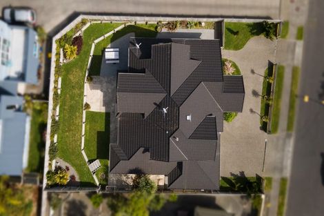 Photo of property in 8 Neston Grove, Churton Park, Wellington, 6037