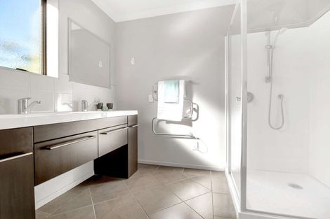 Photo of property in 100 Shakespeare Street, Leamington, Cambridge, 3432