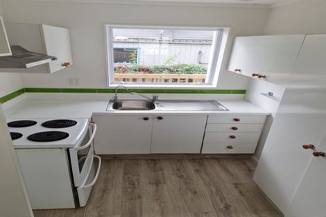 Photo of property in 33a Springs Road, Parakai, 0830