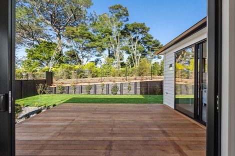 Photo of property in 36 Skulander Crescent, Orewa, 0931