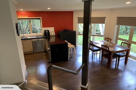 Photo of property in 13 Crimson Park, Oteha, Auckland, 0632