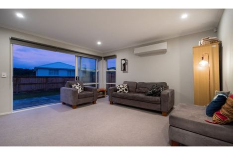 Photo of property in 6 Vincent Mcgrath Crescent, Swanson, Auckland, 0614