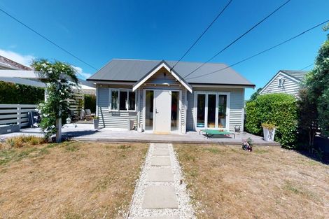Photo of property in 143 Derwent Street, Island Bay, Wellington, 6023