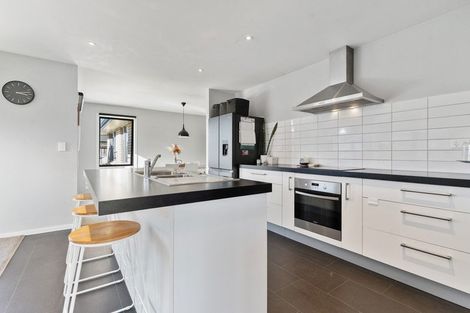 Photo of property in 6 Austin Reid Avenue, Carterton, 5713