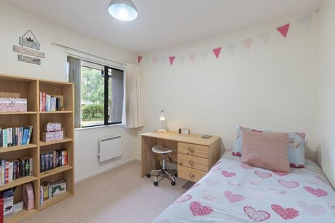 Photo of property in 7-9 Shotover Grove, Waikanae, 5036