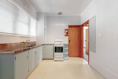 Photo of property in 21 Military Road, Boulcott, Lower Hutt, 5010